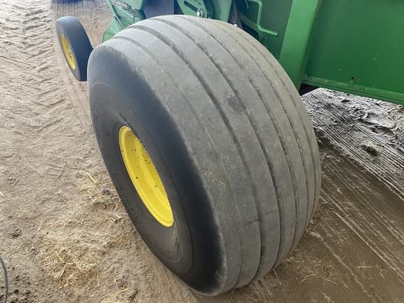 Image of John Deere 560M equipment image 4