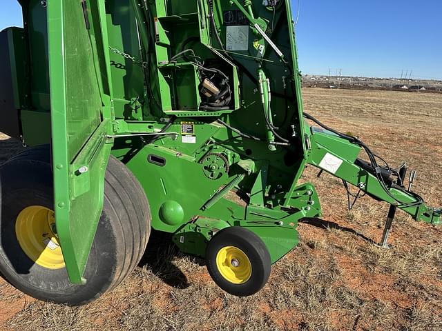 Image of John Deere 560M equipment image 3