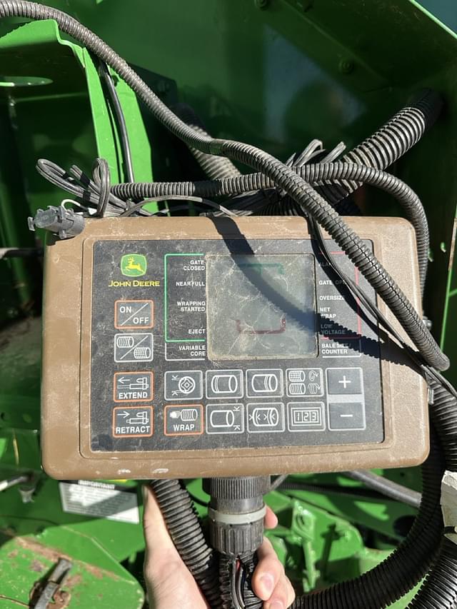 Image of John Deere 560M equipment image 4