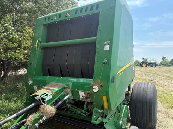 Image of John Deere 560M equipment image 2