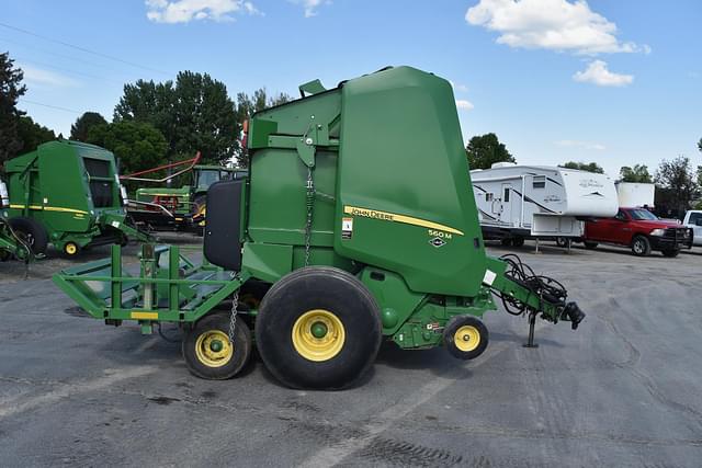 Image of John Deere 560M equipment image 2