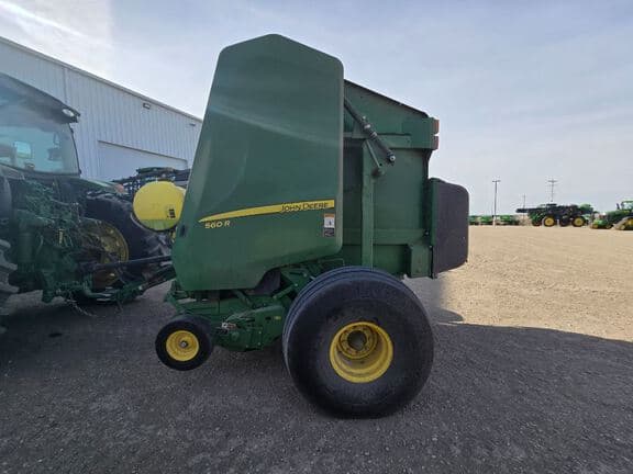 Image of John Deere 560R equipment image 1