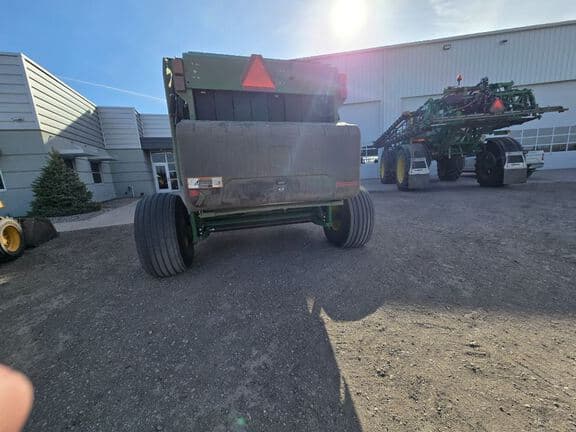 Image of John Deere 560R equipment image 3