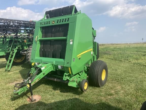 Image of John Deere 560R equipment image 1