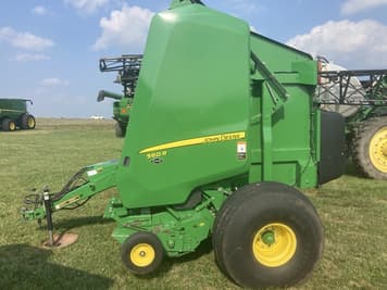 Main image John Deere 560R