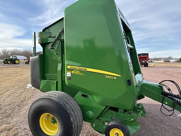 Image of John Deere 560R equipment image 4