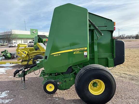 Image of John Deere 560R equipment image 3