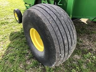 Main image John Deere 560R 14