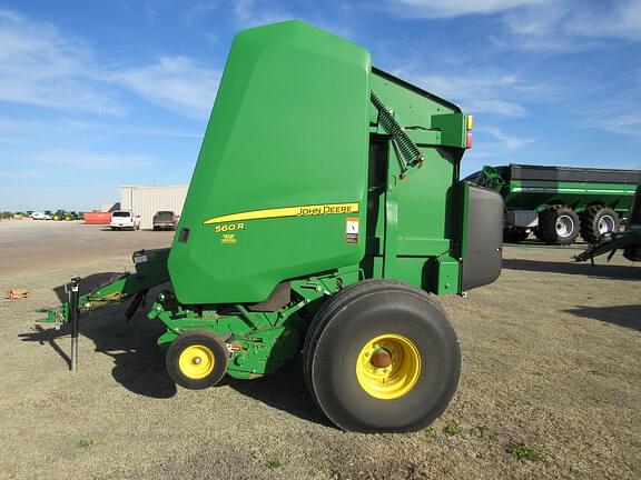 Image of John Deere 560R equipment image 1