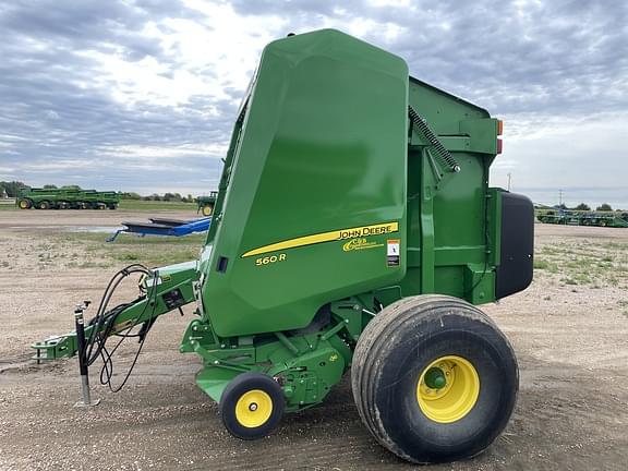 Image of John Deere 560R equipment image 1