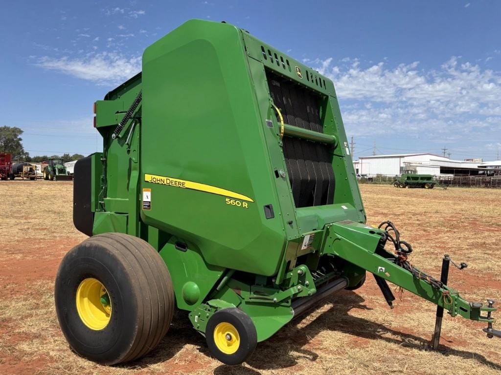 2018 John Deere 560R Equipment Image0