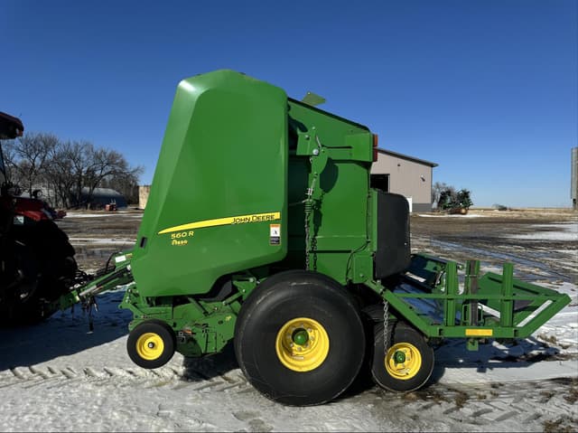Image of John Deere 560R equipment image 3