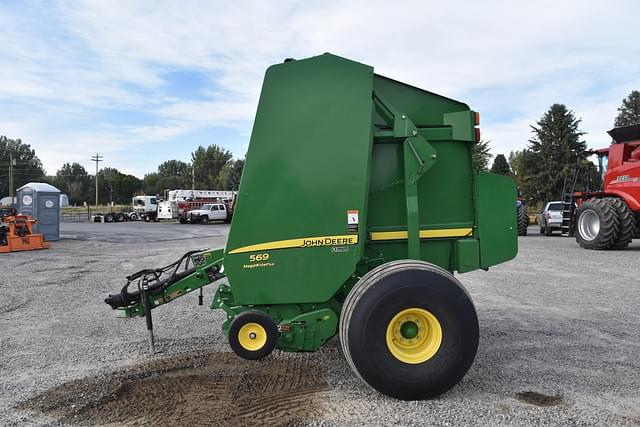 Image of John Deere 569 equipment image 4