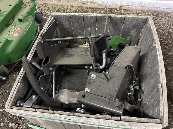 Image of John Deere 60D equipment image 4