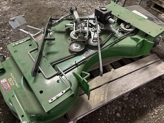 Image of John Deere 60D equipment image 1