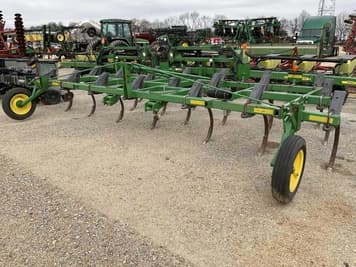 Main image John Deere 610