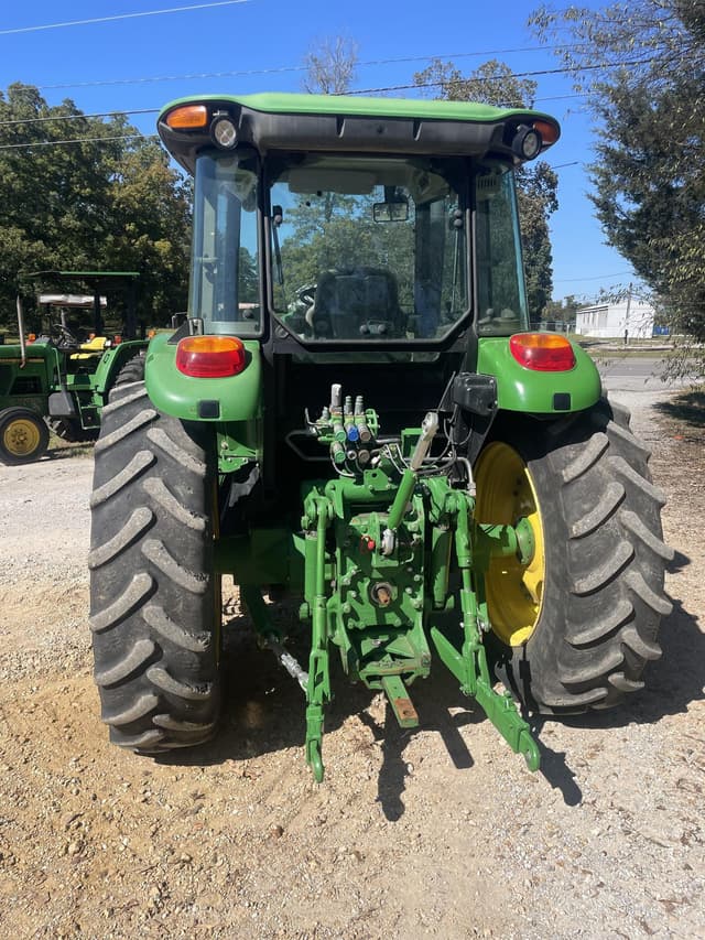 Image of John Deere 6105E equipment image 4