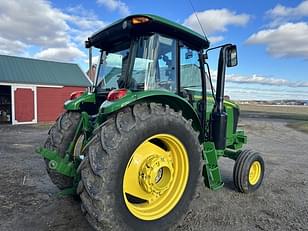 Main image John Deere 6105E 3