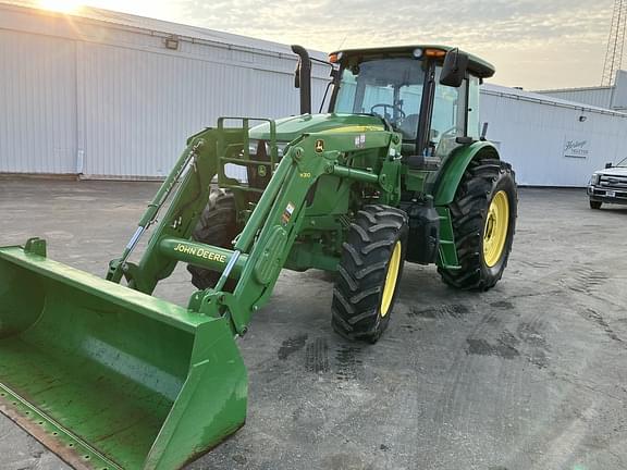 Image of John Deere 6105E equipment image 1