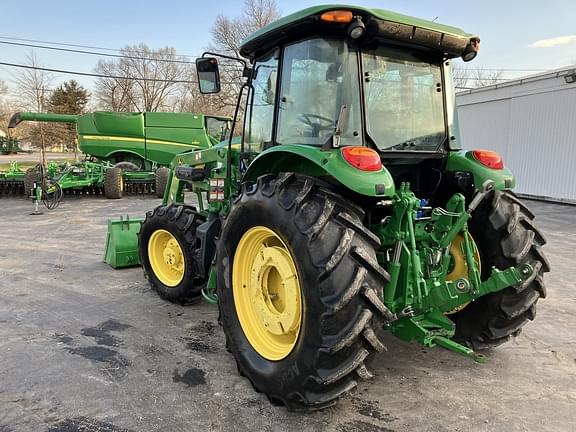 Image of John Deere 6105E equipment image 2