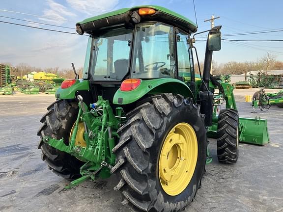 Image of John Deere 6105E equipment image 4