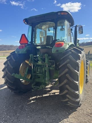 Image of John Deere 6105E equipment image 4