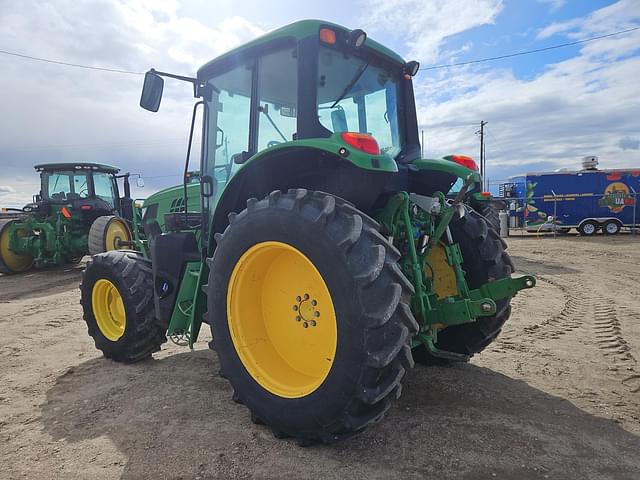 Image of John Deere 6110M equipment image 4