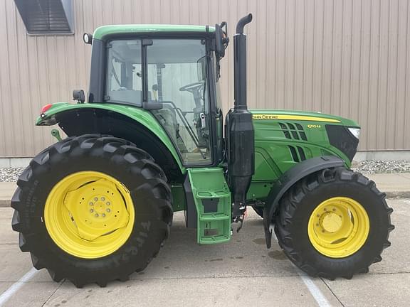 Image of John Deere 6110M equipment image 3