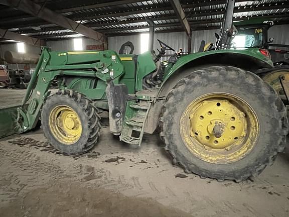 Image of John Deere 6110M equipment image 3