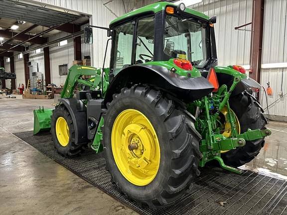 Image of John Deere 6110M equipment image 3