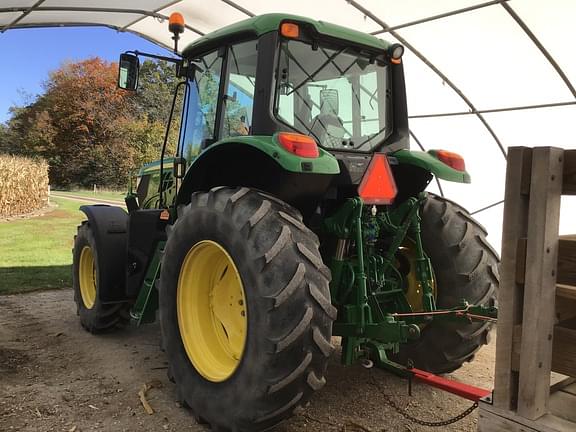 Image of John Deere 6110M equipment image 4