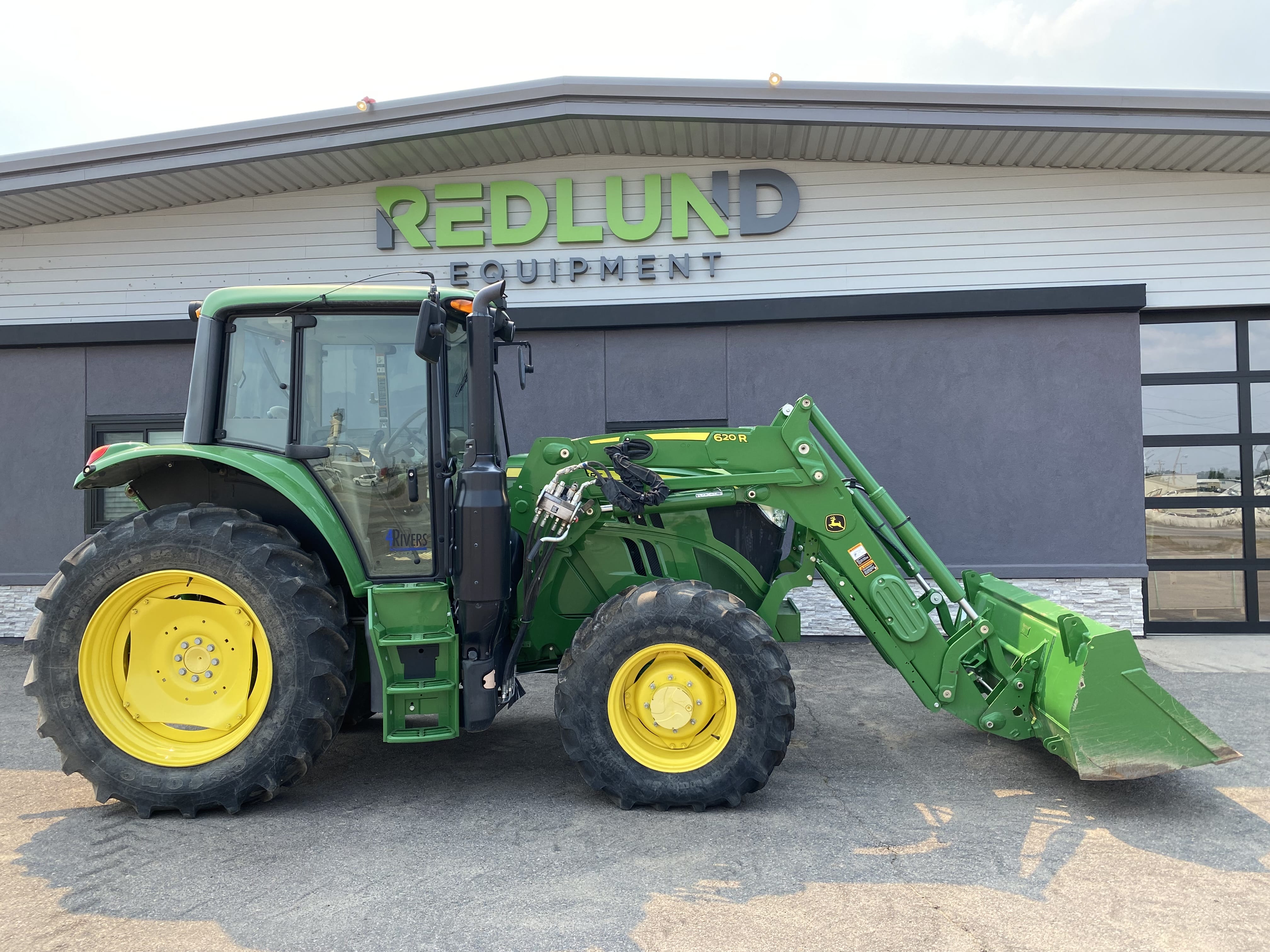 2018 John Deere 6110M Equipment Image0