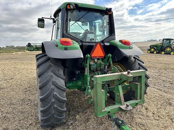 Image of John Deere 6110M equipment image 4