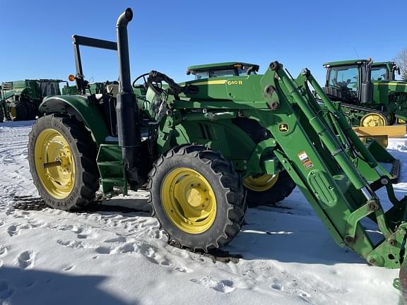 Image of John Deere 6110M equipment image 2