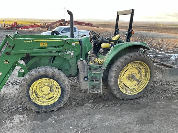 Image of John Deere 6110M equipment image 4