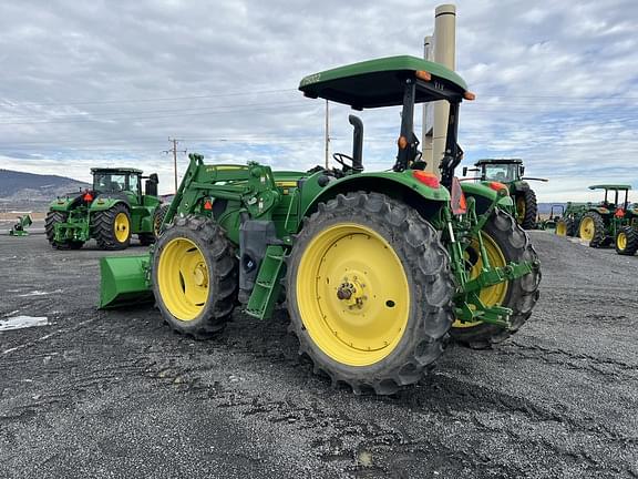 Image of John Deere 6110M equipment image 2