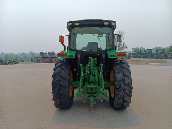 Image of John Deere 6110R equipment image 3