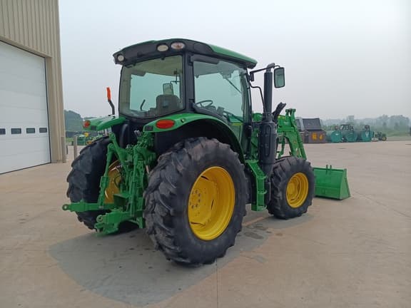 Image of John Deere 6110R equipment image 2