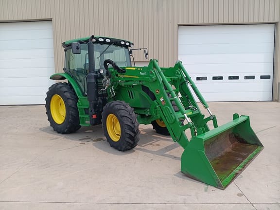 2018 John Deere 6110R Equipment Image0