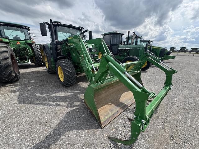 Image of John Deere 6110R equipment image 2