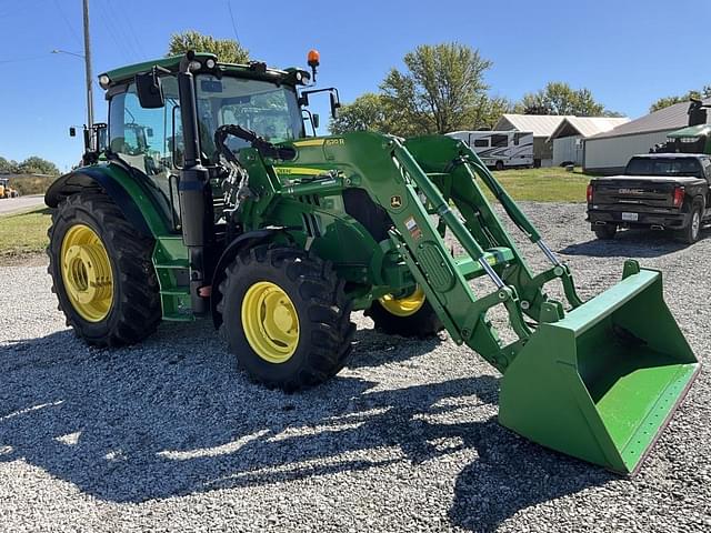 Image of John Deere 6110R equipment image 2