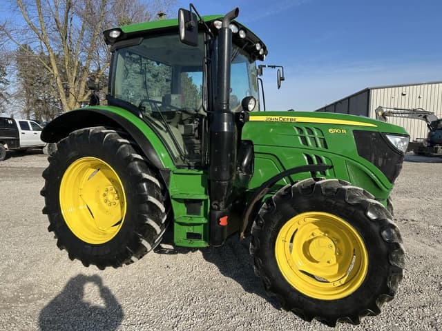 Image of John Deere 6110R equipment image 1
