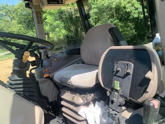 Image of John Deere 6120E equipment image 3