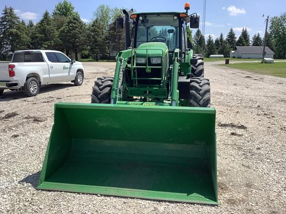 Image of John Deere 6120E equipment image 1