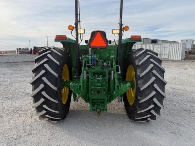 Image of John Deere 6120E equipment image 3