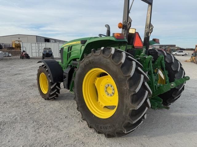 Image of John Deere 6120E equipment image 2