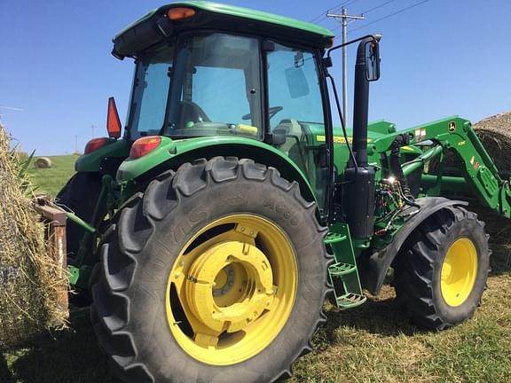 Image of John Deere 6120E equipment image 1