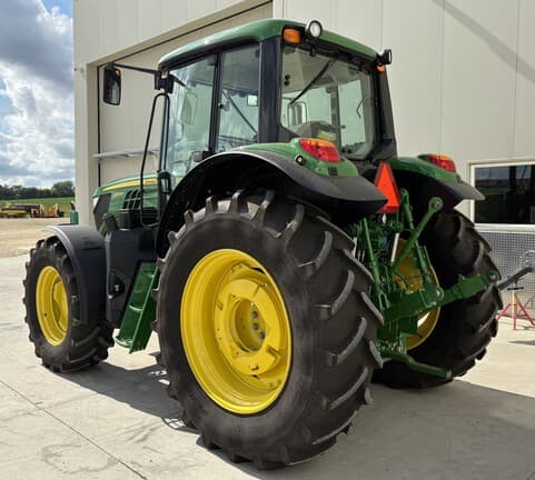 Image of John Deere 6120M equipment image 4