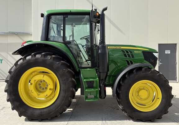 Image of John Deere 6120M equipment image 1