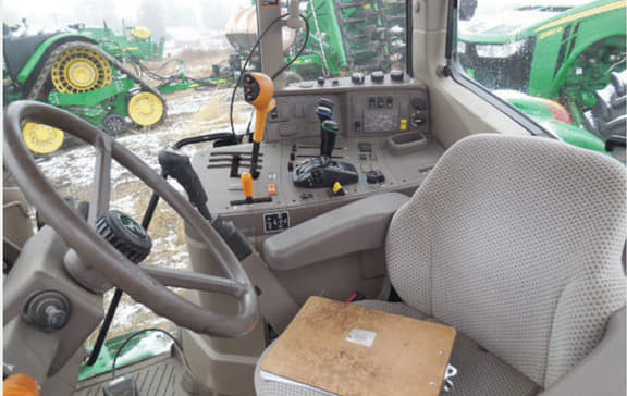 Image of John Deere 6120M equipment image 3